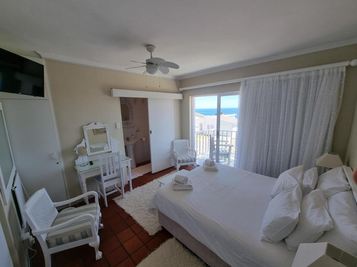 The Bay Lodge Gansbaai Exterior foto